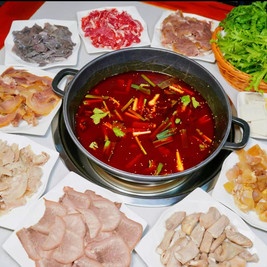 伊勺鲜·红豆牛肉火锅(华逸公馆店)