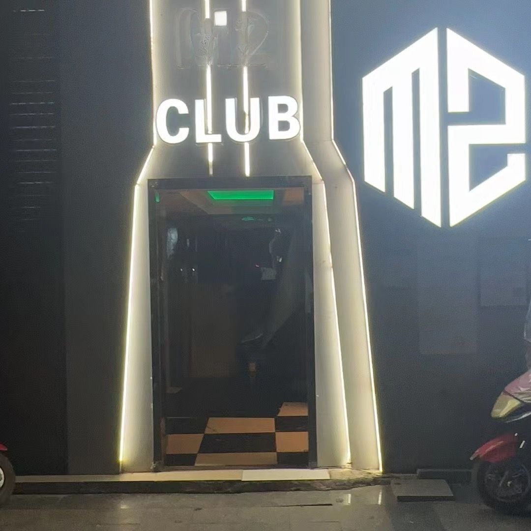 M2 CLUB