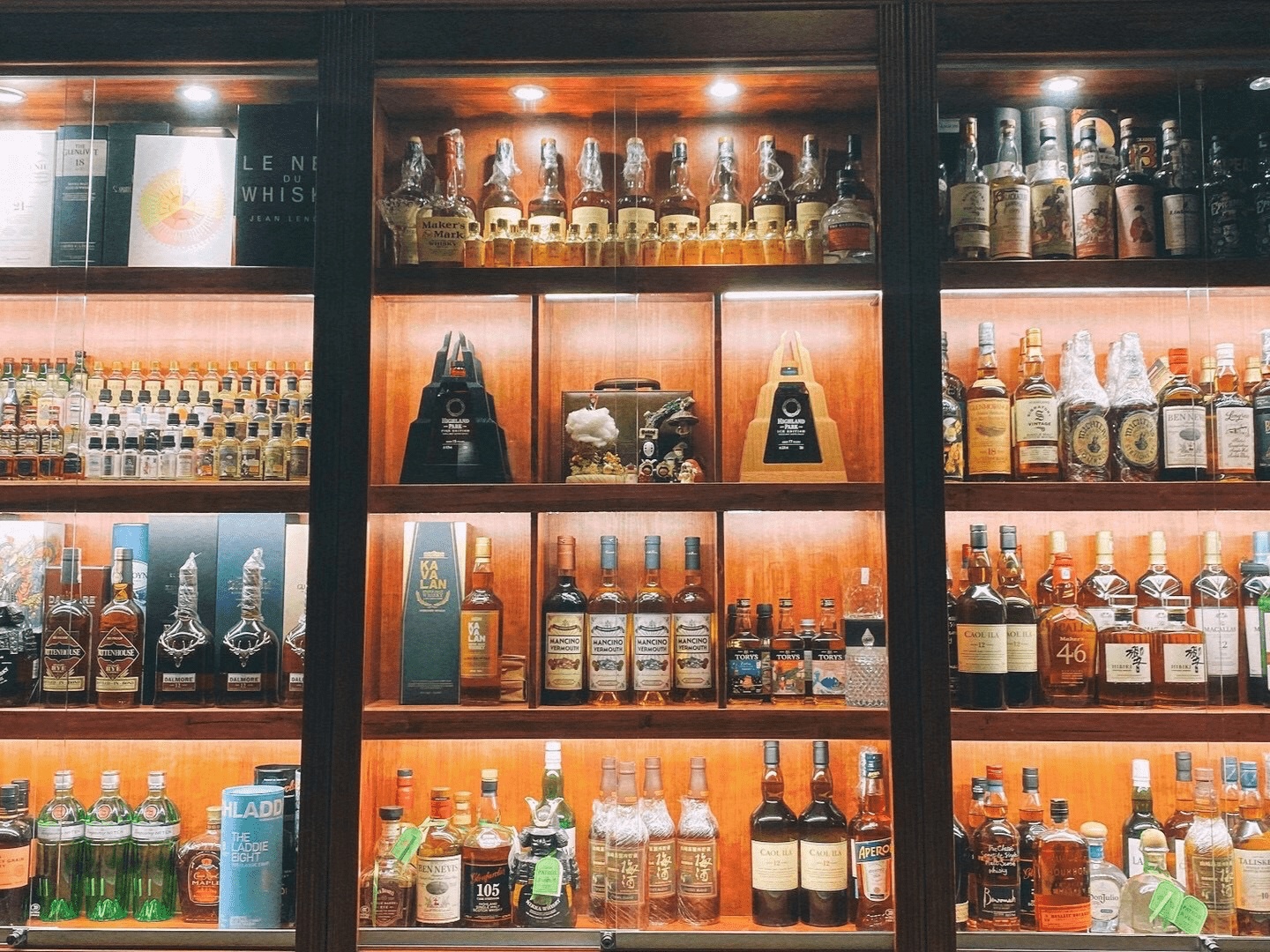 Old Stone whisky cocktail bar(老石头威士忌鸡尾酒酒吧)