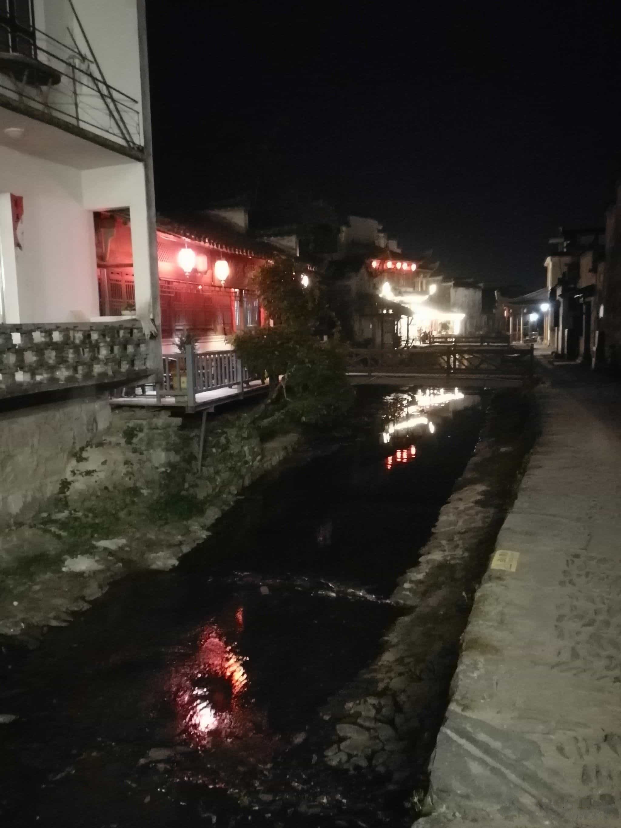 黟县卢村木雕楼景区-停车场