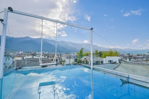 半吨连锁客栈(大理人民路智能旗舰店)