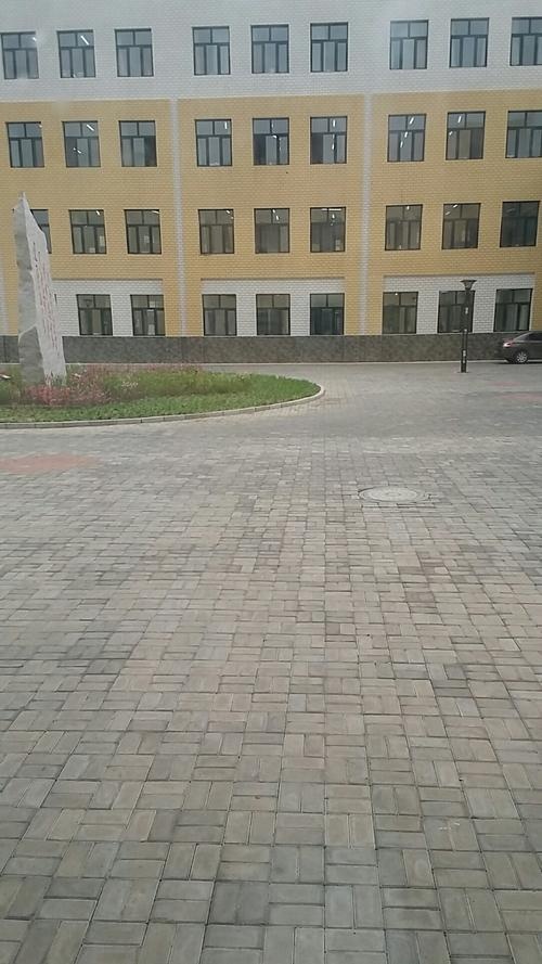 内蒙古自治区兴安盟科尔沁左翼前旗第一中学