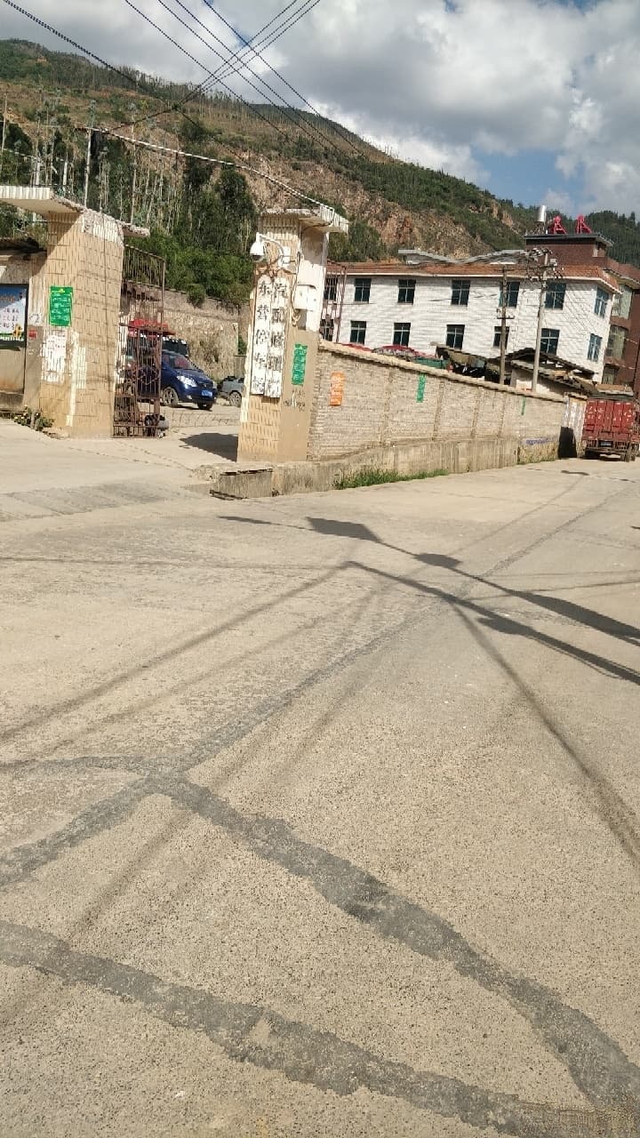 东营清真寺地上停车场-出入口