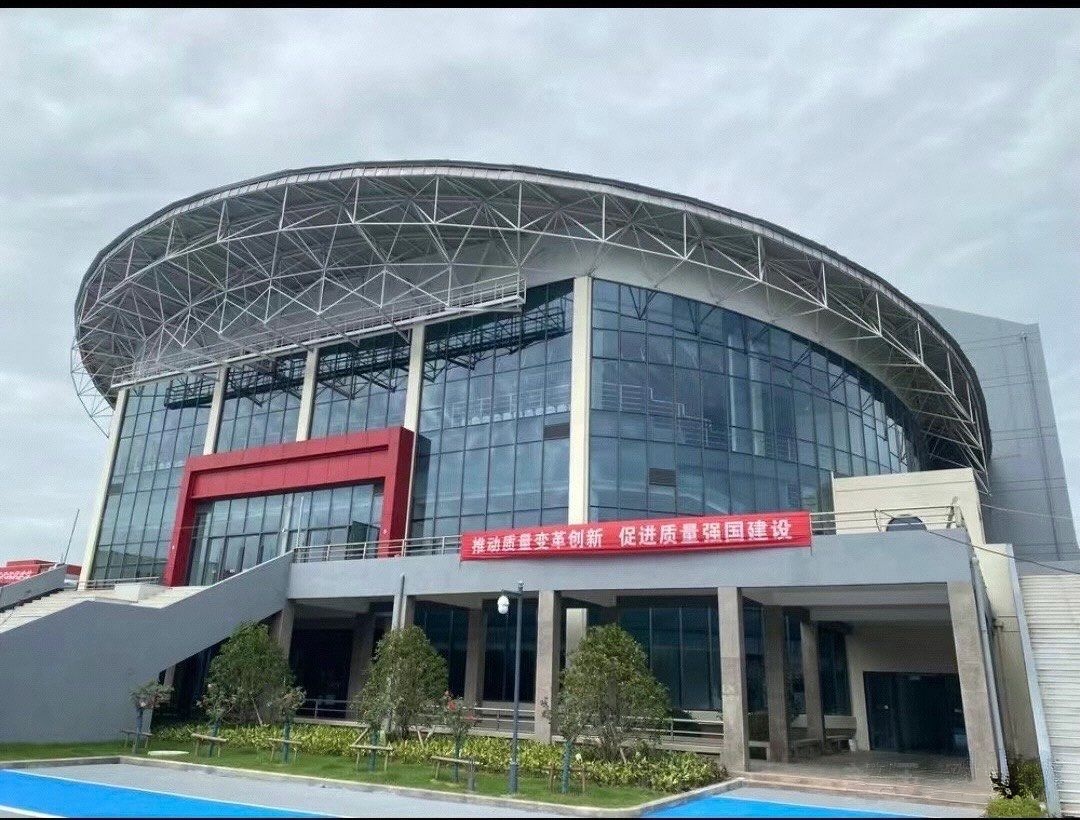 子32健身游泳羽毛球馆