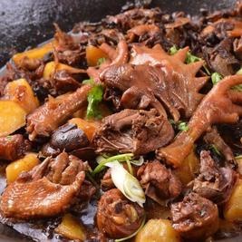 大东北铁锅炖(航天云海台店)