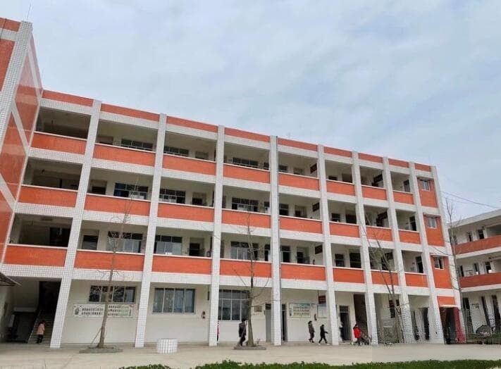 中江石笋小学校