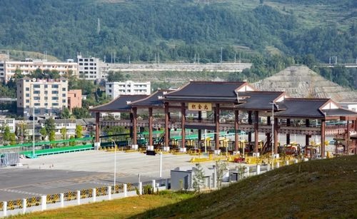 珠藏收收费站(施播高速入口)