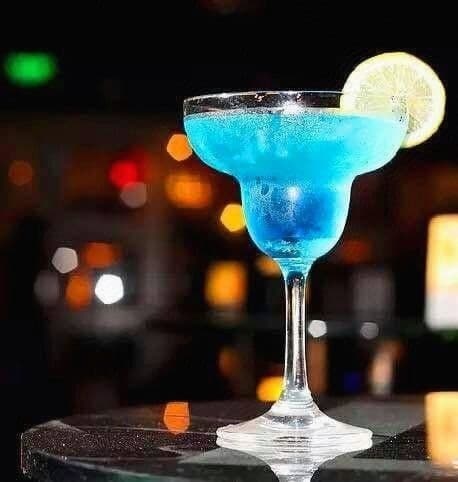 星期天音乐酒吧