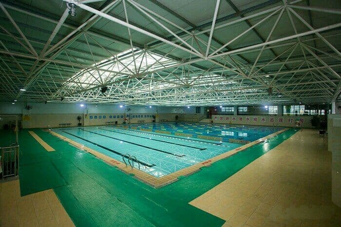 雍华庭会所游泳池