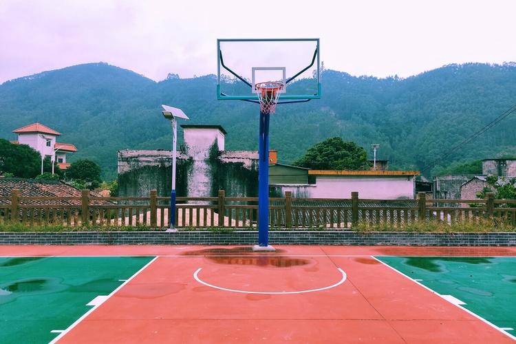 下店村篮球场