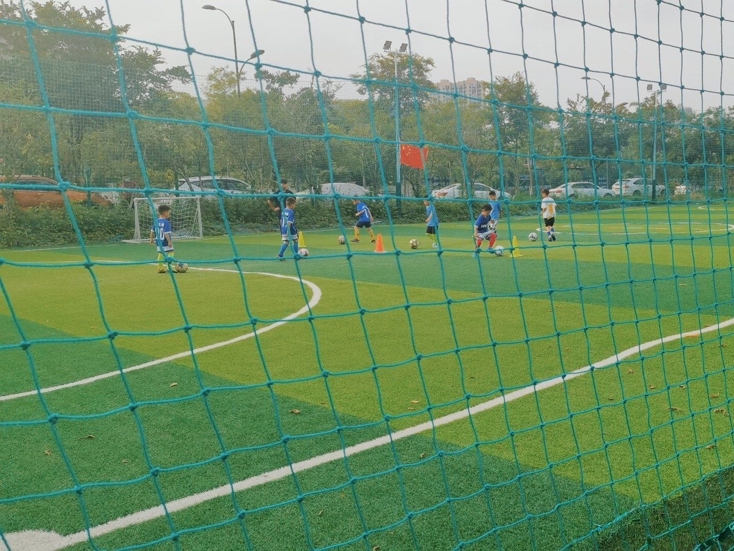 闪电足球场