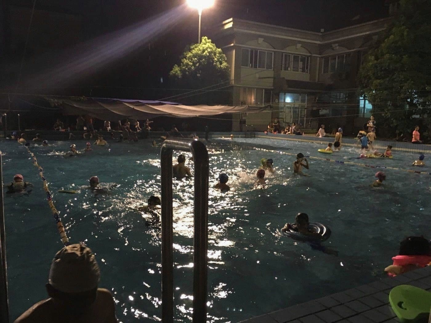 府苑新村游泳馆
