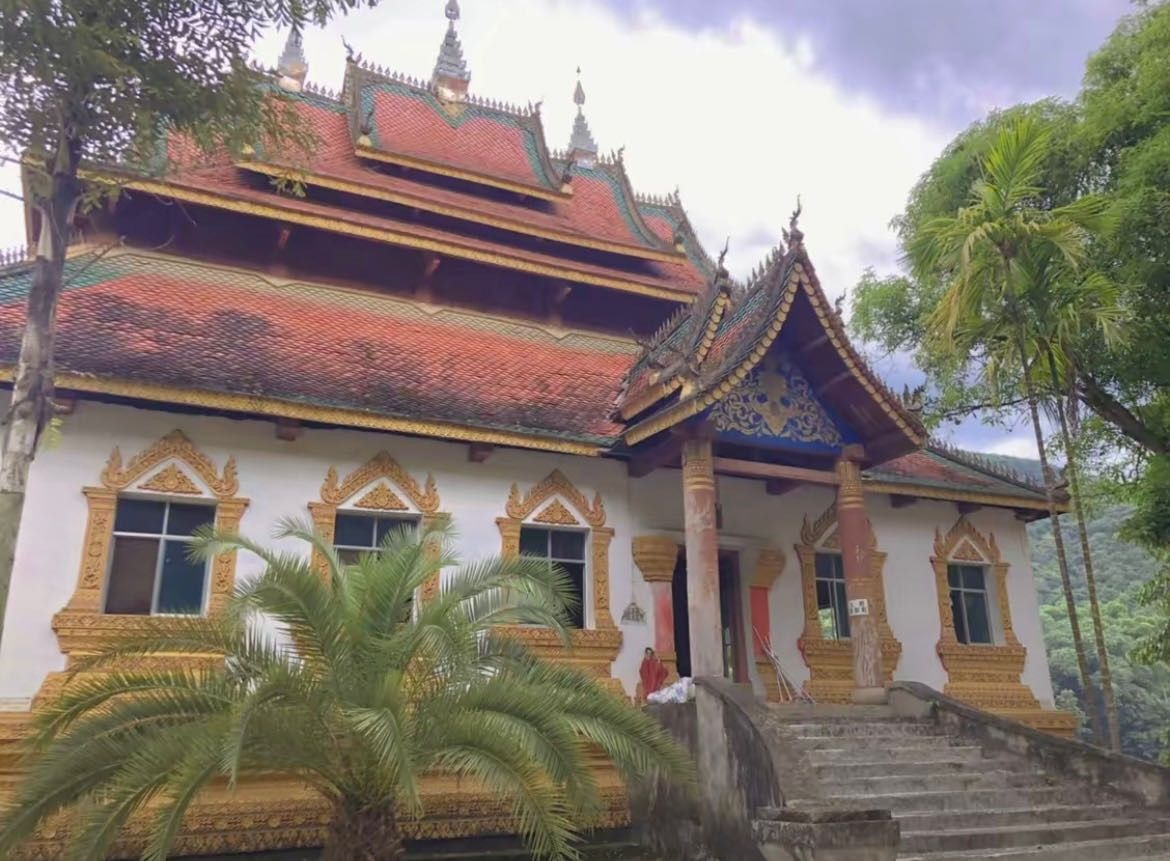 勐拉大伟寺