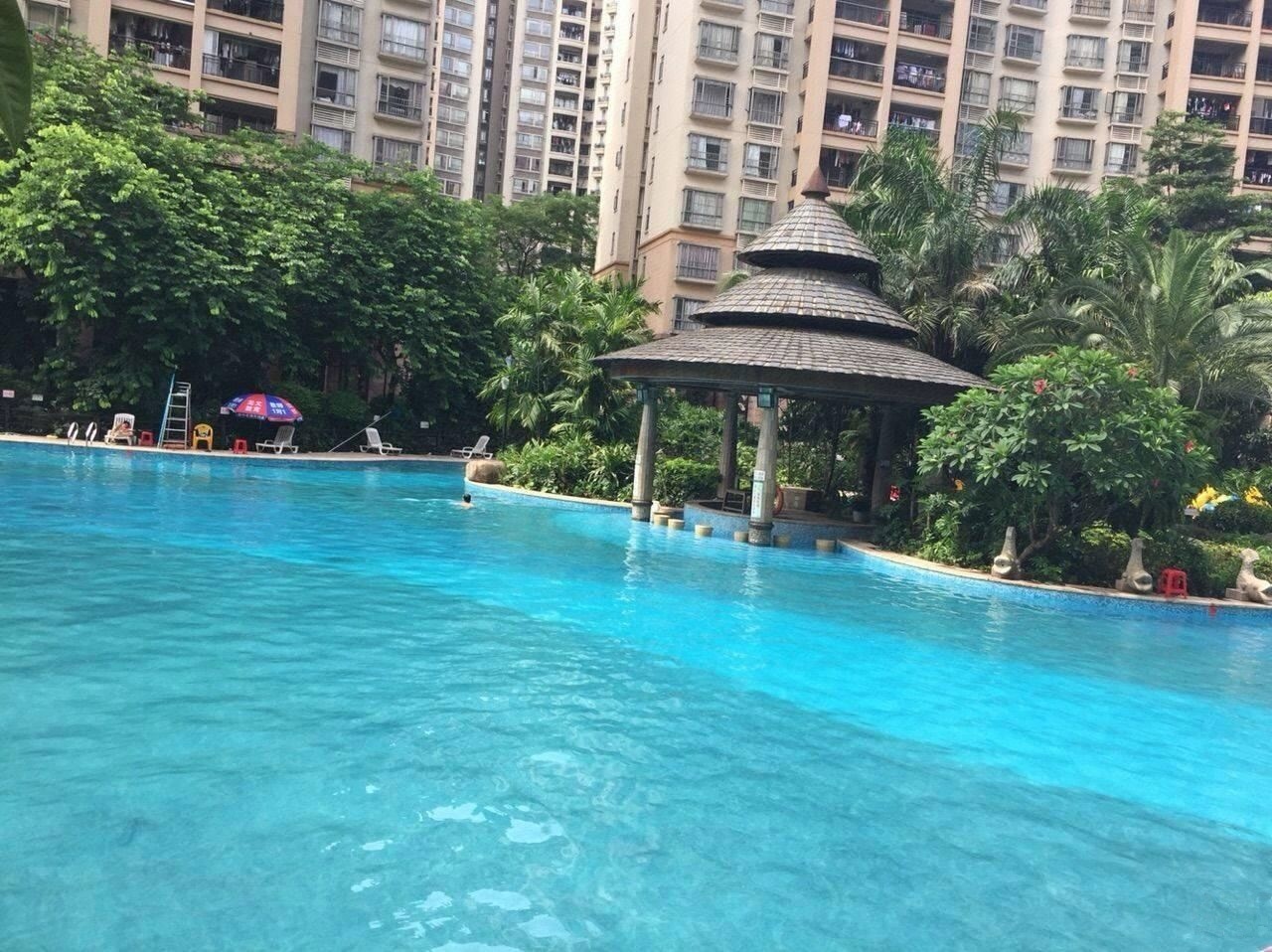 美林湖畔游泳馆
