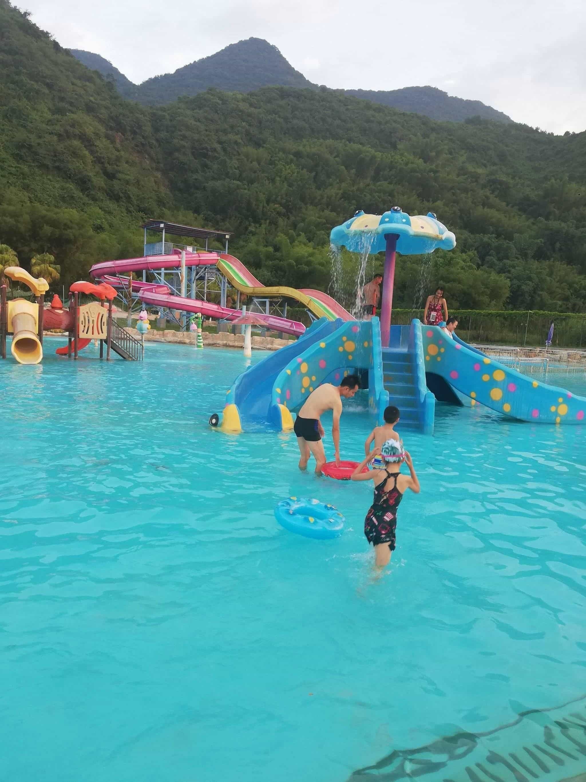 龙阁海游泳场
