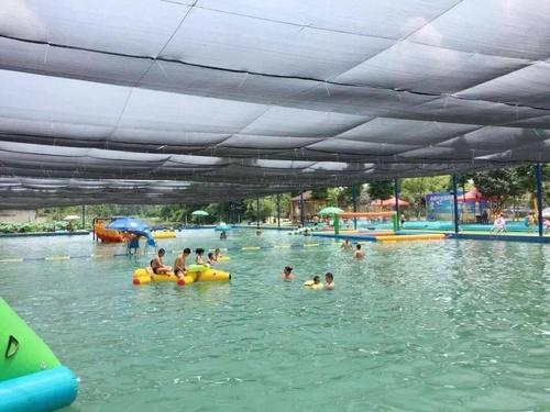 锋源花卉小镇山泉游泳场