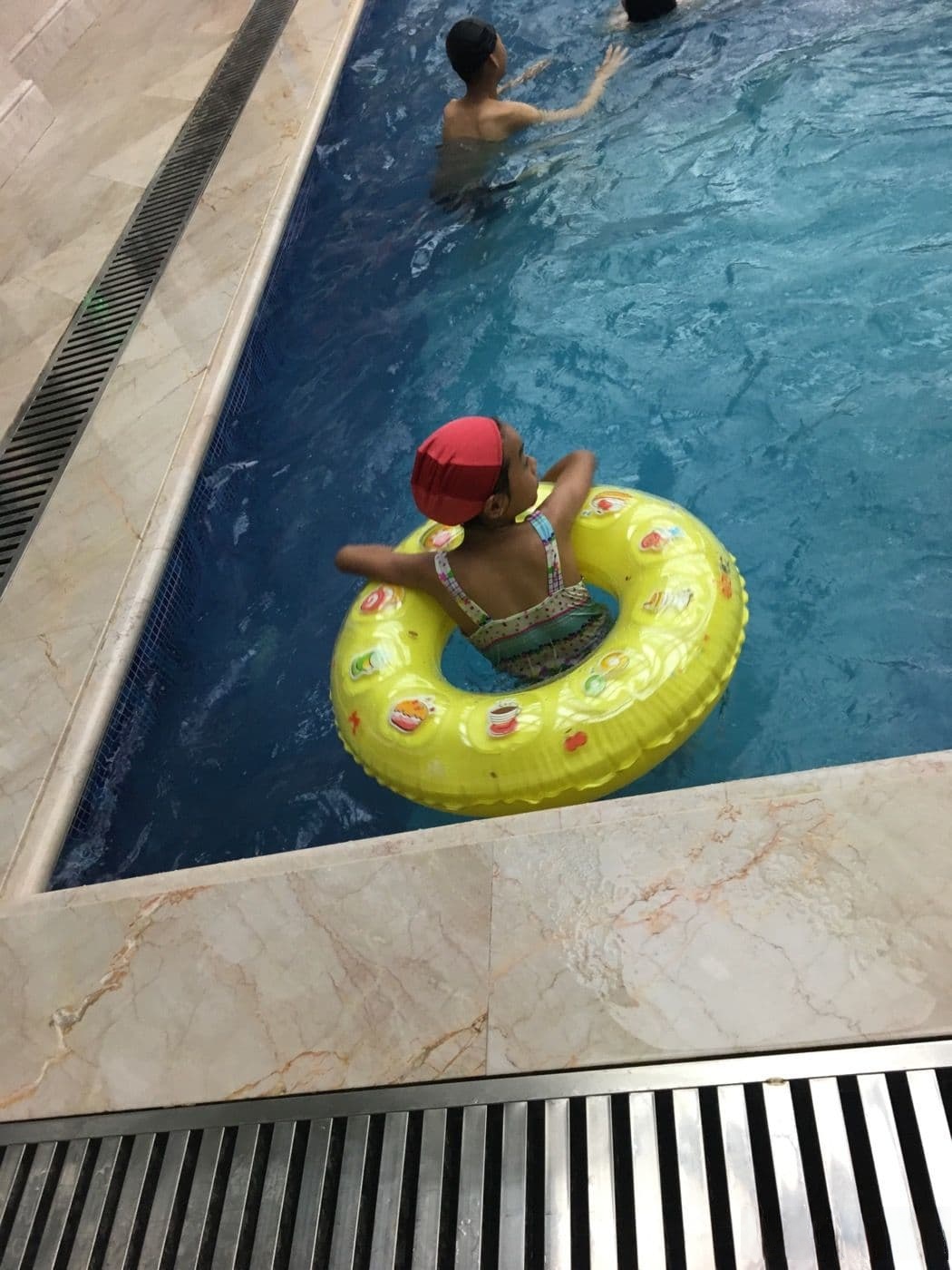 碧桂园恒温游泳馆
