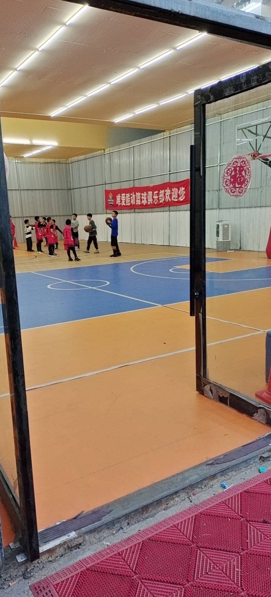 唯爱酷动篮球俱乐部