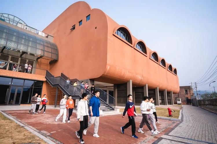 四川国际标榜职业学院-体育馆