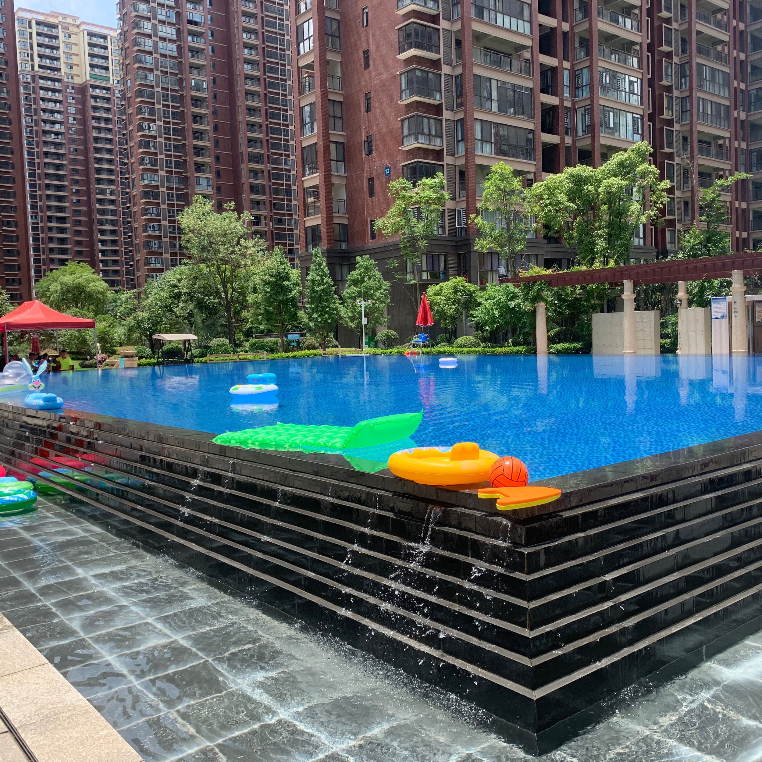 雅士林御苑游泳池