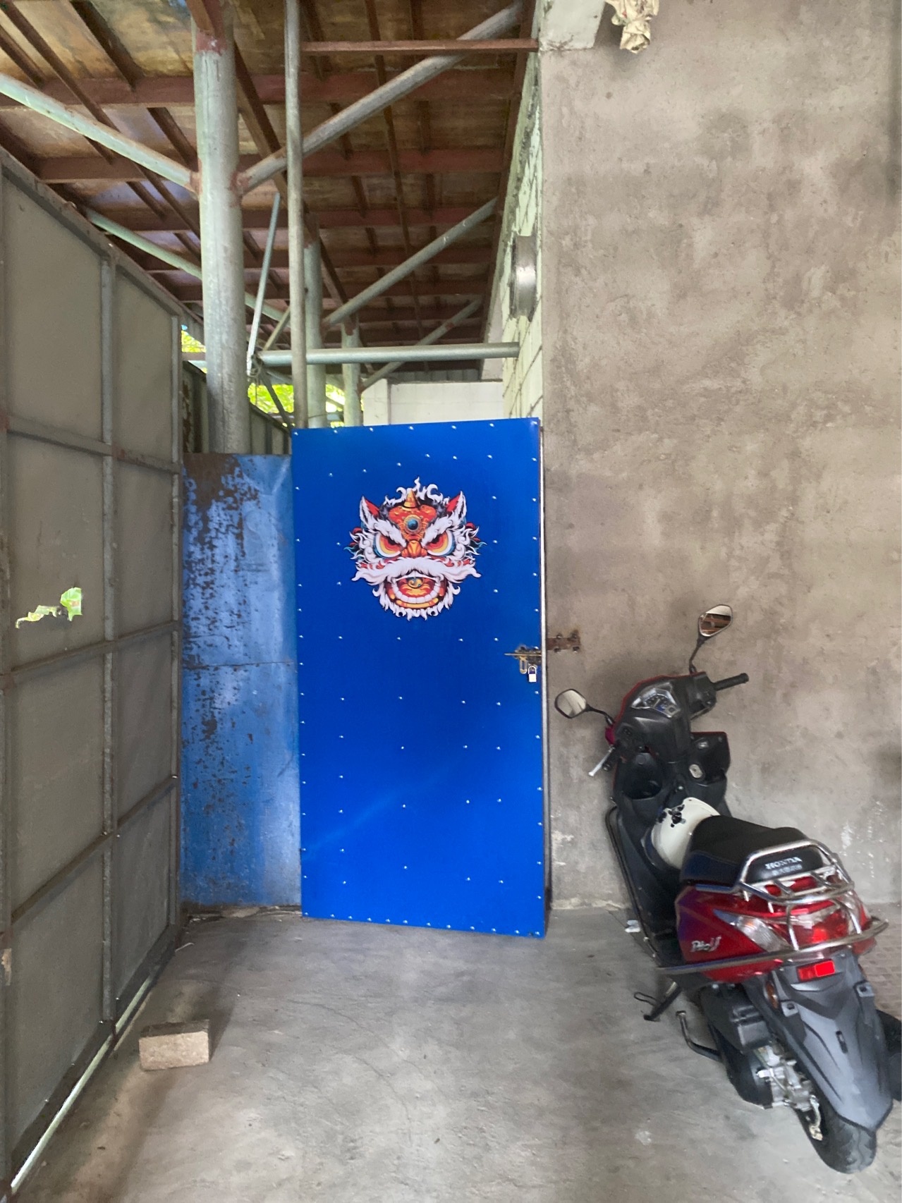 鸿源龙狮体育馆