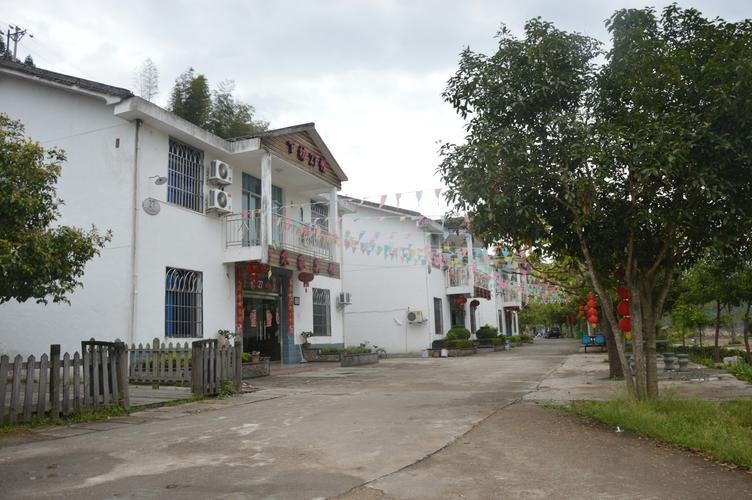 际口村