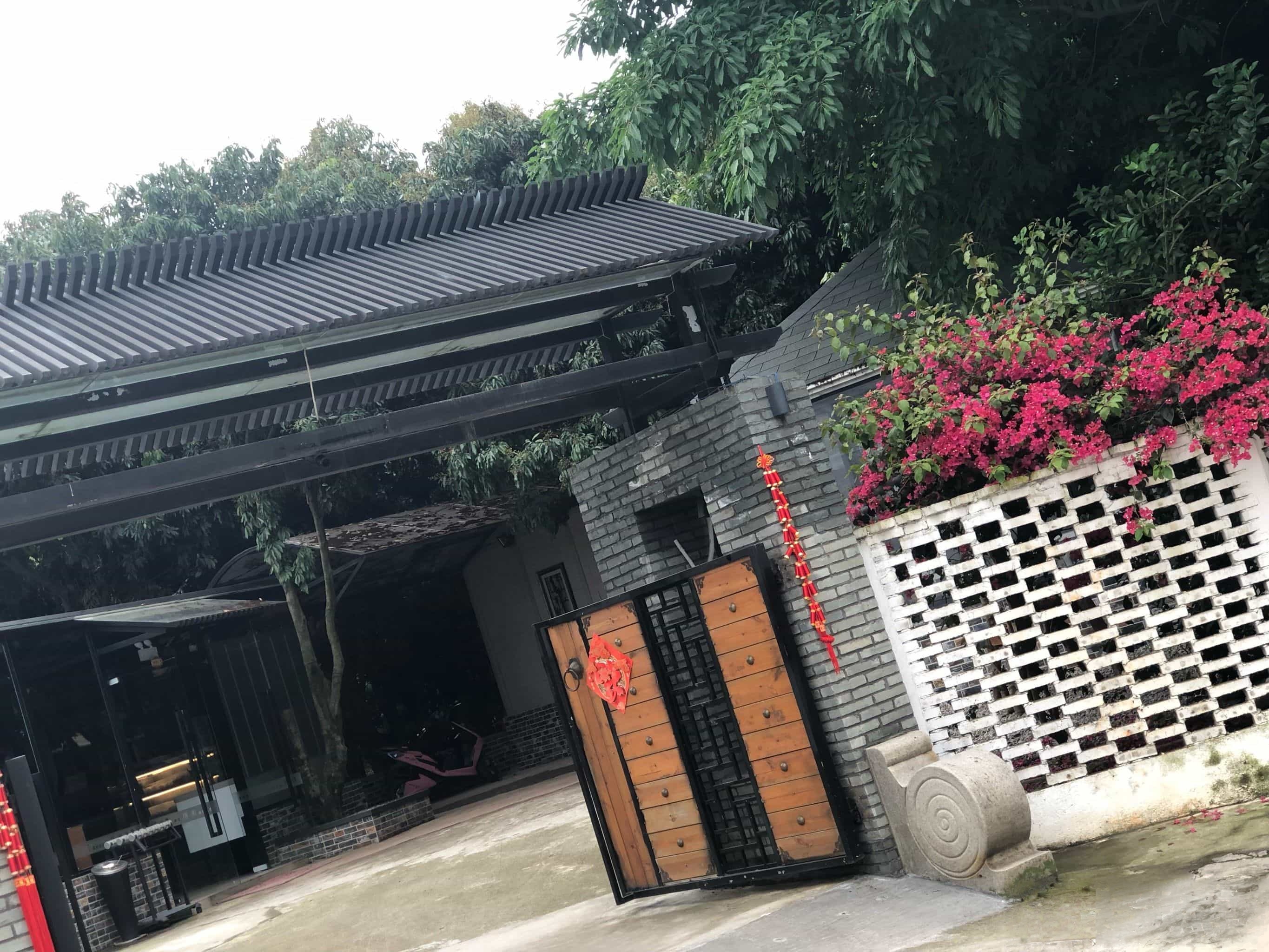 绿洲温泉镇游泳馆