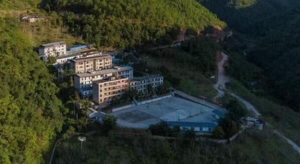 景东彝族自治县龙街乡中学