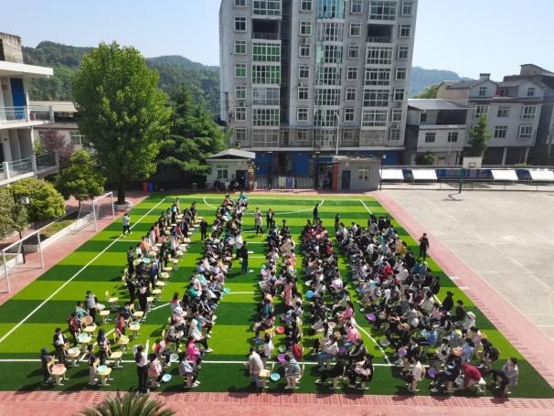 巴中市恩阳区下八庙初级中学