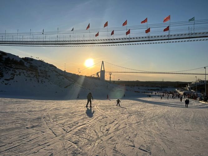 伊宁市城滑雪场
