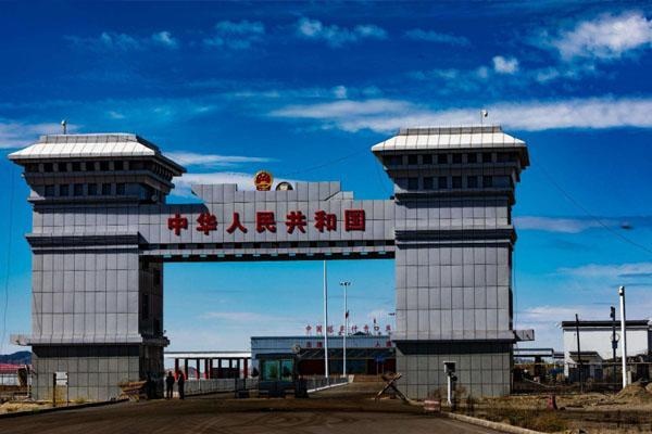 阿勒泰地区塔克什肯口岸管理委员会