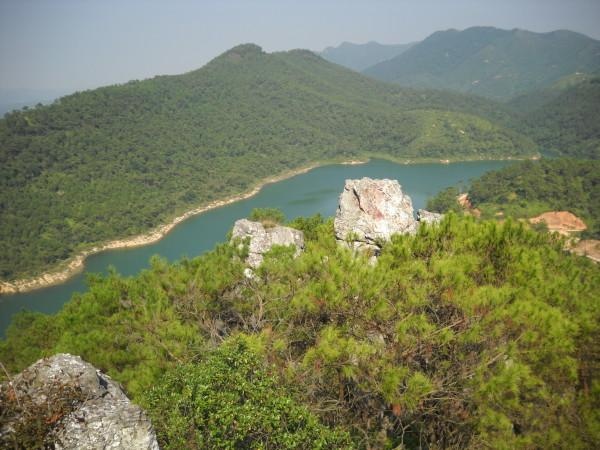 塔石山