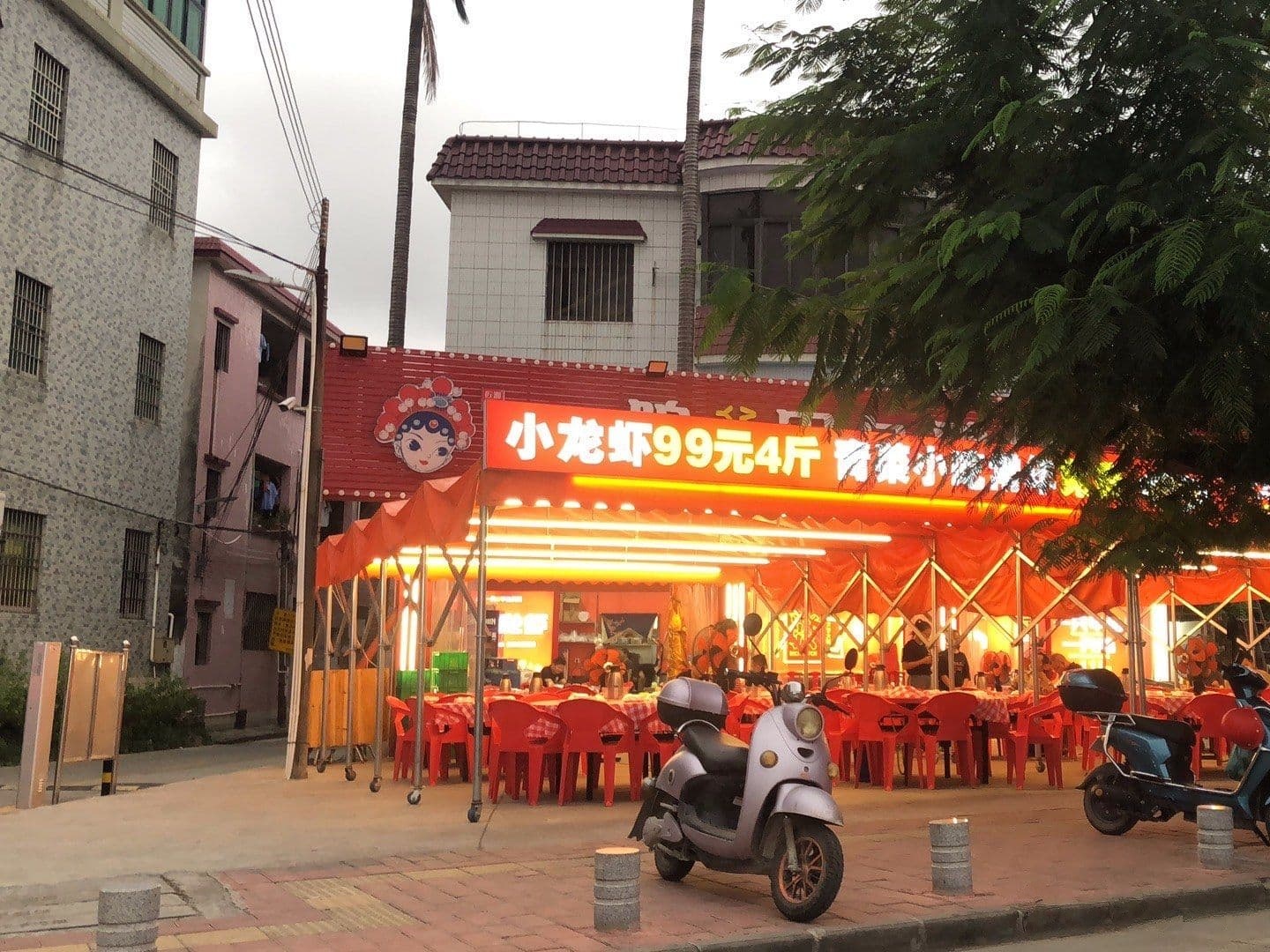 一鸣甲鱼鸡煲(沙边村店)
