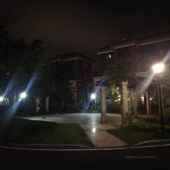 阳江城南投影荧光特色民宿(江朗大道分店)