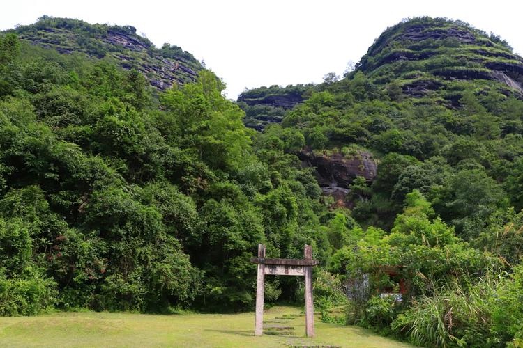 海城镇莲花山妙莲寺