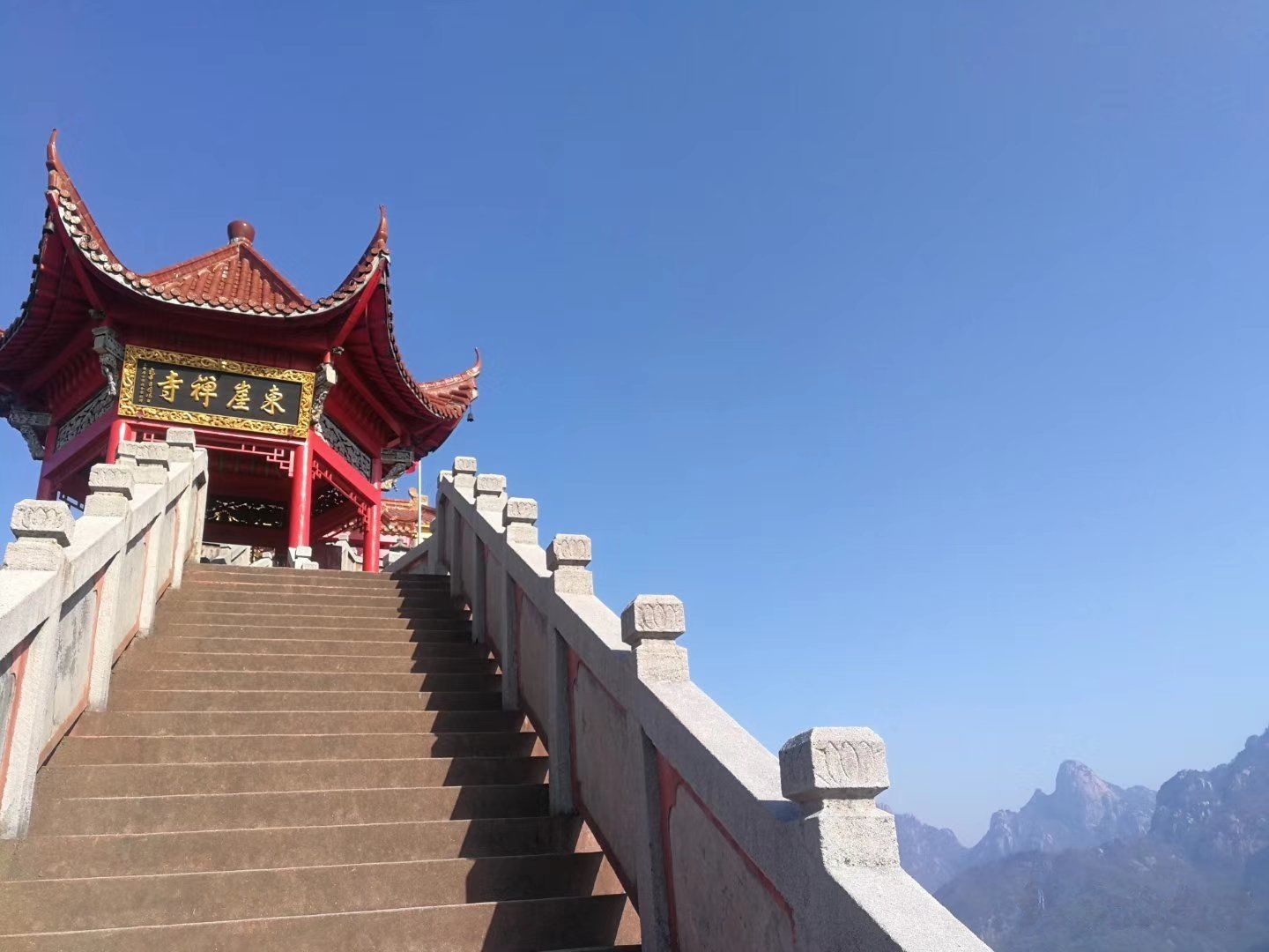 九华山龙泉圣境风景区-停车场